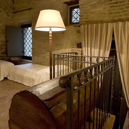 L'Arco Romanico Montefalco Bagian luar foto
