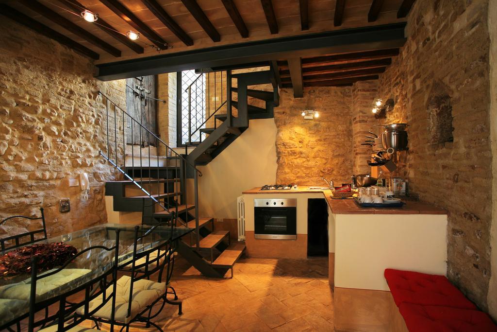 L'Arco Romanico Montefalco Bagian luar foto